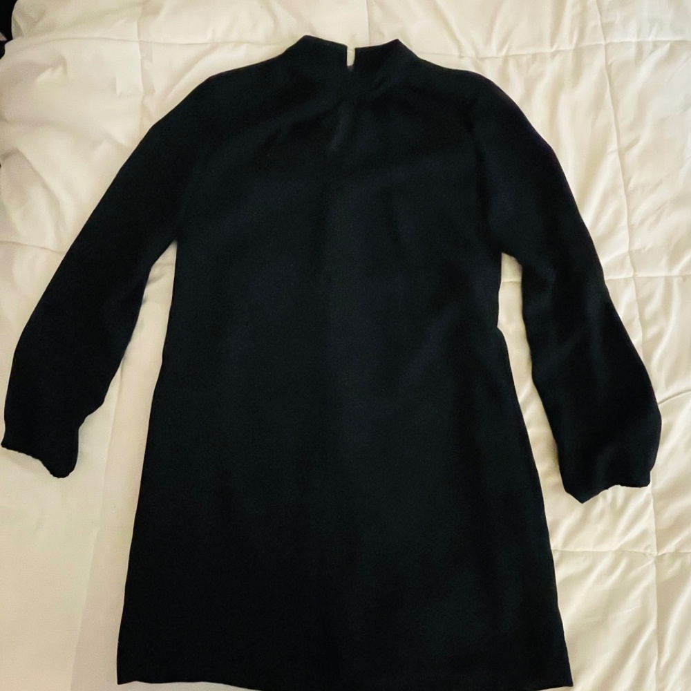 Never worn Cynthia Steffe dark navy long sleeve mini dress size 6